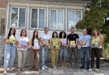 Aina Hoti: Mbi 5 mijë paketa mësimore falas për fëmijët shqiptarë në 18 shtete të Diasporës WhatsApp Image 2026 07 24 at 07.01.03eee